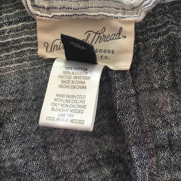 Universal Thread Coverup - Picture 7 of 7